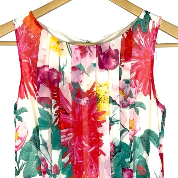 Eliza J Pleated Maxi Dress Floral Size 2P - Picture 3 of 8